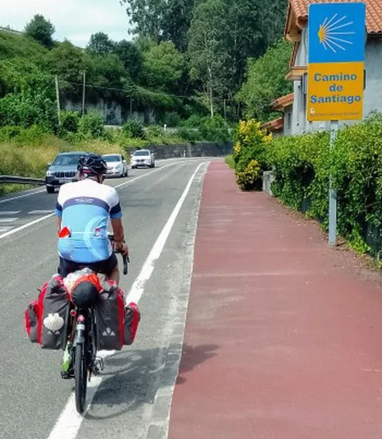 Sur la route du pélerinage de St Jacques de Compostelle à vélo